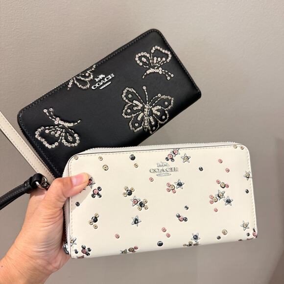 Coach Long Zip Around Wallet With Star Print CCL38 & CCL39 ‼️choose 1 color‼️ - Picture 1 of 12